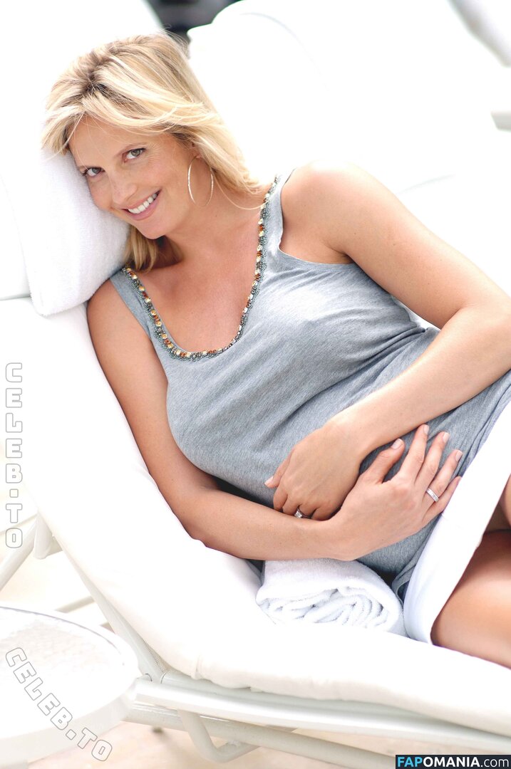 Penny Lancaster / penny.lancaster Обнажённый OnlyFans  Утёкшее фото #9