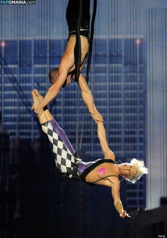 Alecia Beth Moore / Pink Обнажённый OnlyFans  Утёкшее фото #48