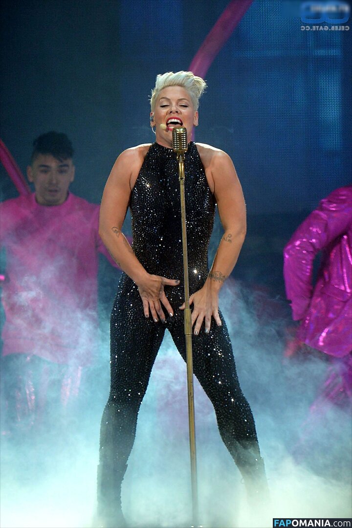 Alecia Beth Moore / Pink Обнажённый OnlyFans  Утёкшее фото #67