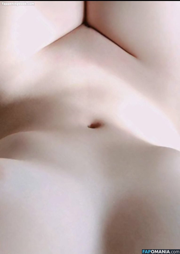 Pinya.a_ / Pinyaa56 Обнажённый OnlyFans  Утёкшее фото #1