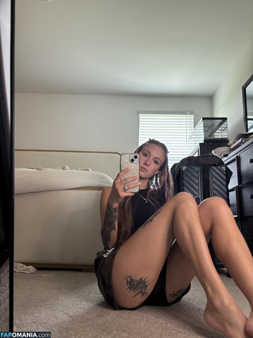 Poppy Quinn / PoppyQuinnn / https: / poppyquinn33 / the.poppy.quinn Обнажённый OnlyFans  Утёкшее фото #3