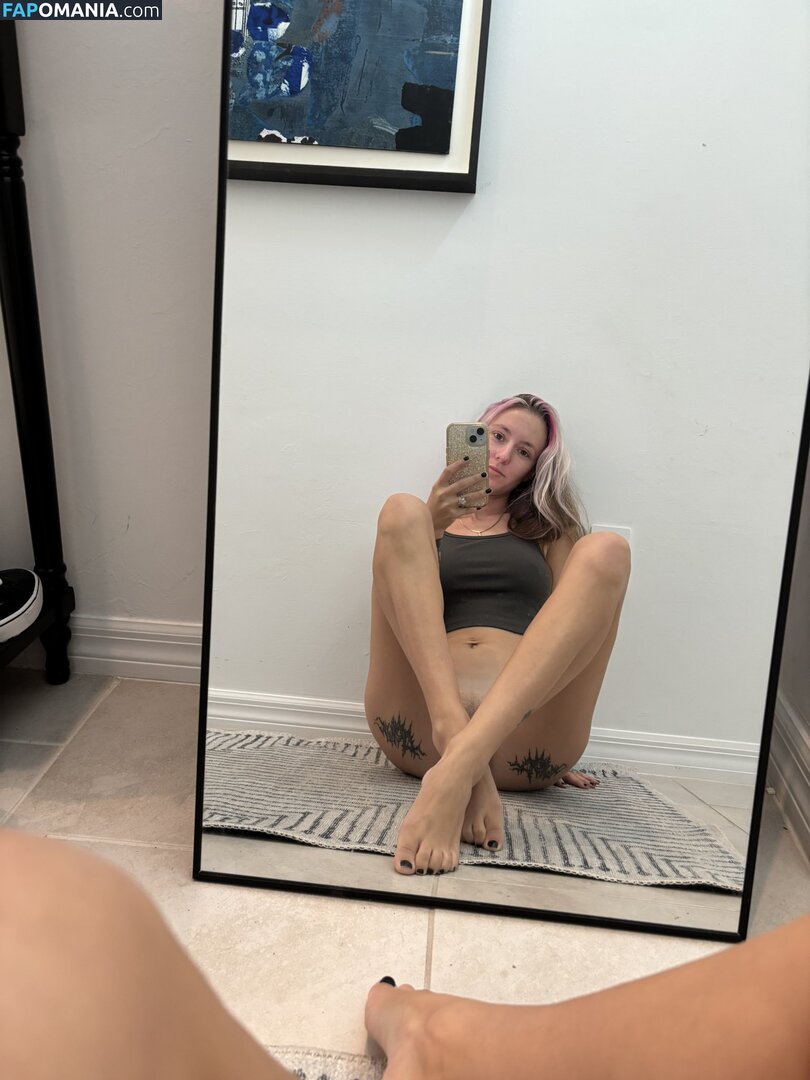 Poppy Quinn / PoppyQuinnn / https: / poppyquinn33 / the.poppy.quinn Обнажённый OnlyFans  Утёкшее фото #13