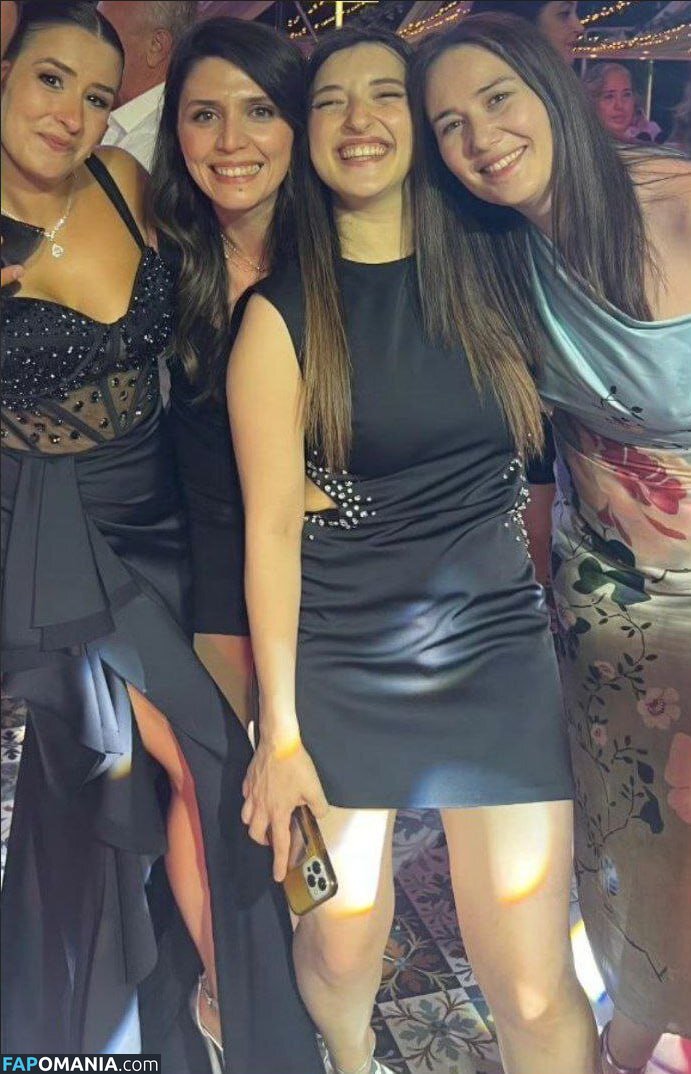 Pqueen / Turkish Streamer Обнажённый OnlyFans  Утёкшее фото #2