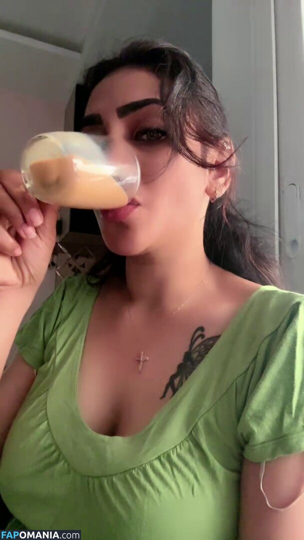 Priya Naidu / priya_naidu0422 Обнажённый OnlyFans  Утёкшее фото #2