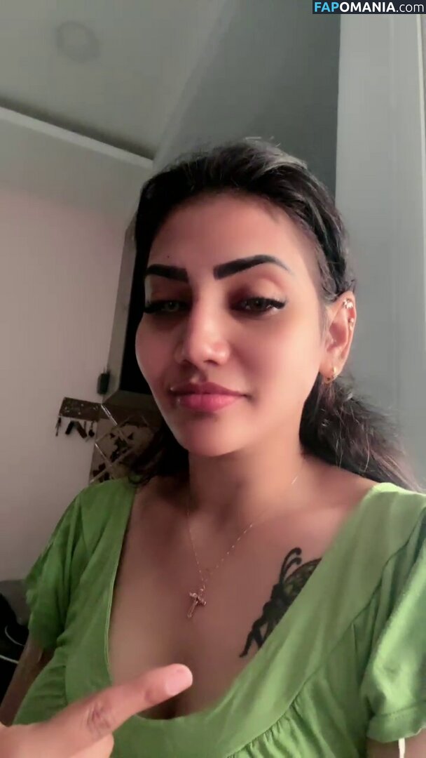 Priya Naidu / priya_naidu0422 Обнажённый OnlyFans  Утёкшее фото #4