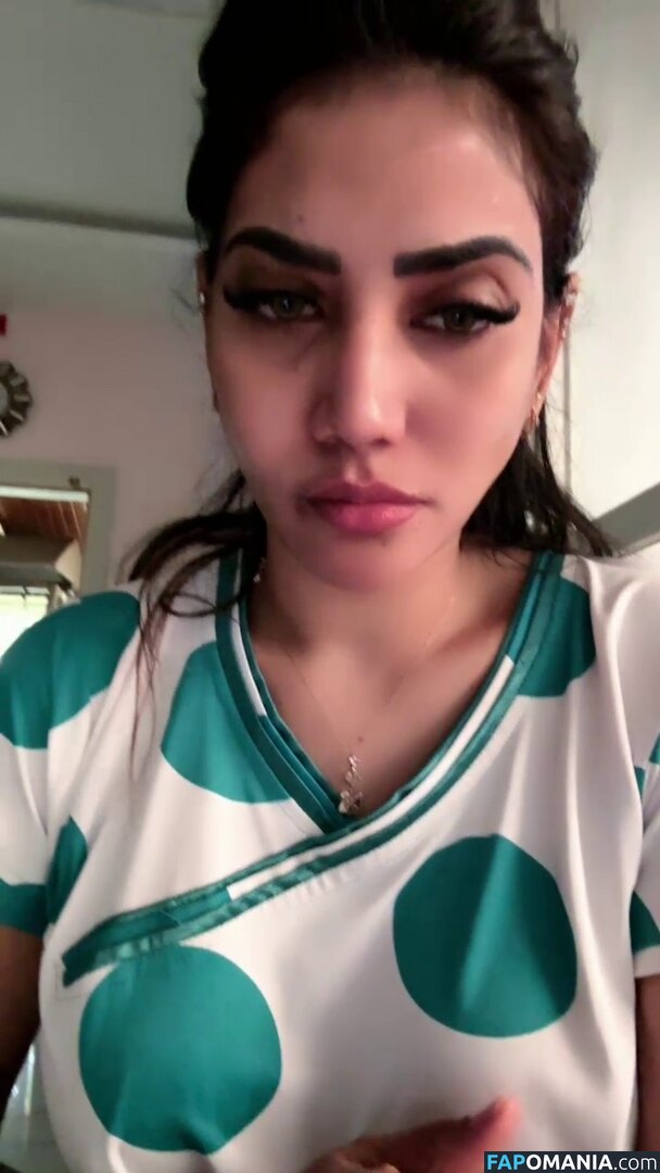 Priya Naidu / priya_naidu0422 Обнажённый OnlyFans  Утёкшее фото #9