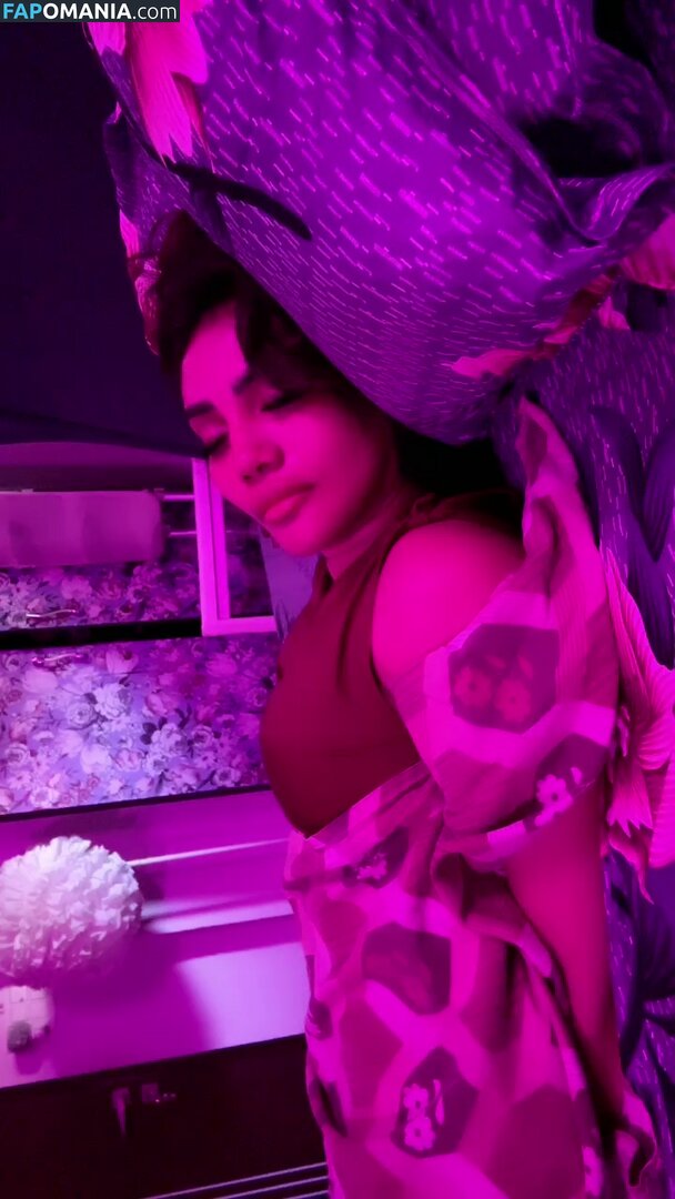 Priya Naidu / priya_naidu0422 Обнажённый OnlyFans  Утёкшее фото #11