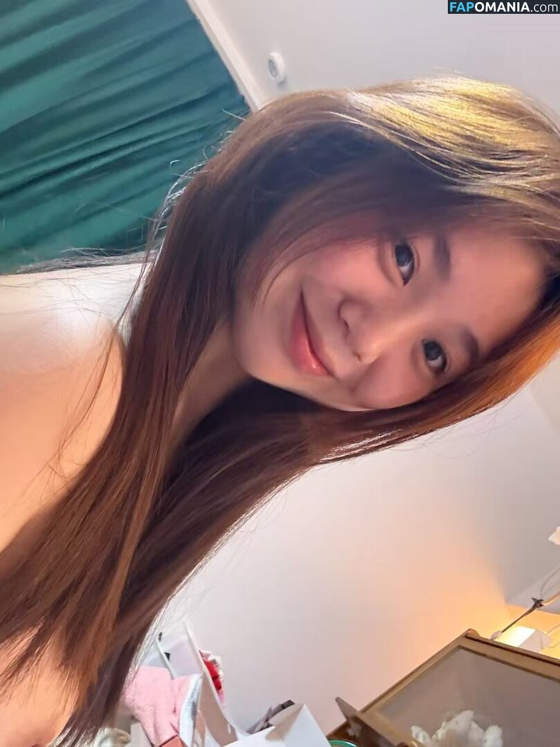 https: / qianqianwan96 Обнажённый OnlyFans  Утёкшее фото #1