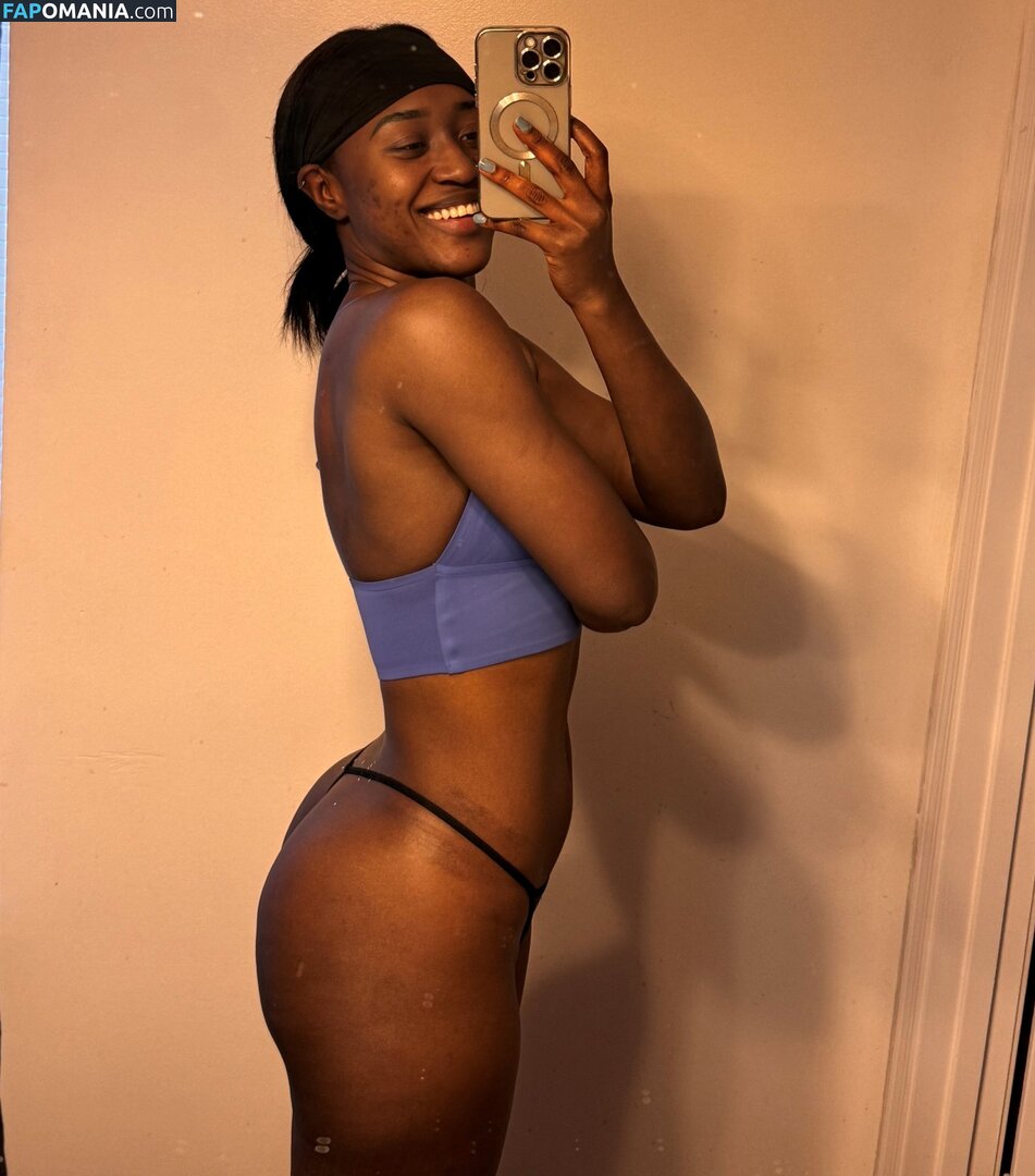 Queen Aminata / Queenaminata / amisylle / amisylle - AEW Обнажённый OnlyFans  Утёкшее фото #7