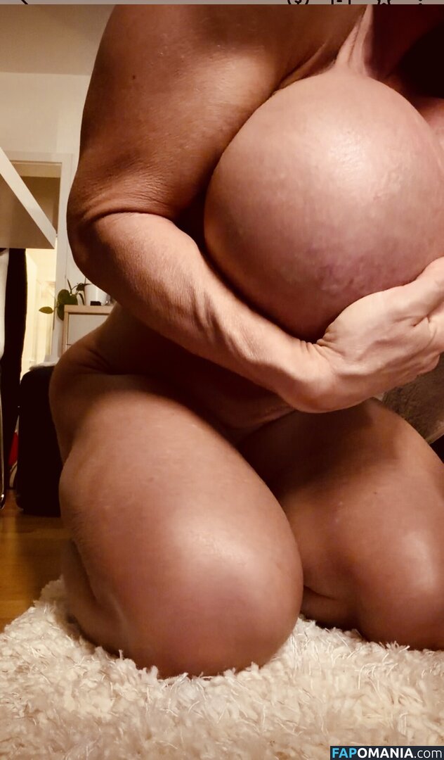QueenMuscleBoobs Обнажённый OnlyFans  Утёкшее фото #20