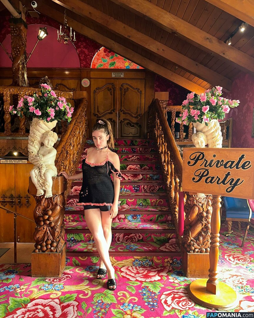Rachel Anne Sennott / treaclychild Обнажённый OnlyFans  Утёкшее фото #55