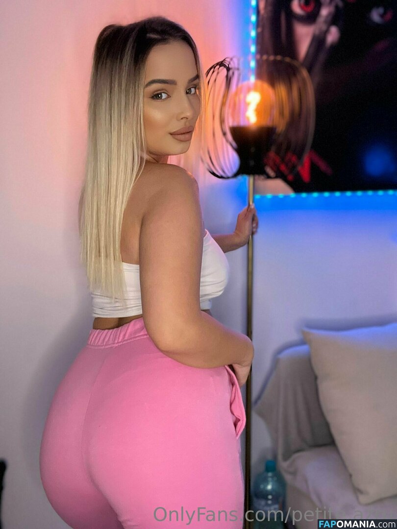 ramonaioana77 / vip3ra77 Обнажённый OnlyFans  Утёкшее фото #21