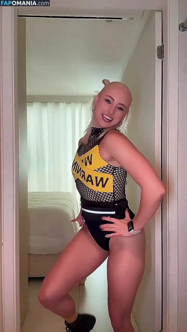 Renata Schneider / renata.c.schneider Обнажённый OnlyFans  Утёкшее фото #11