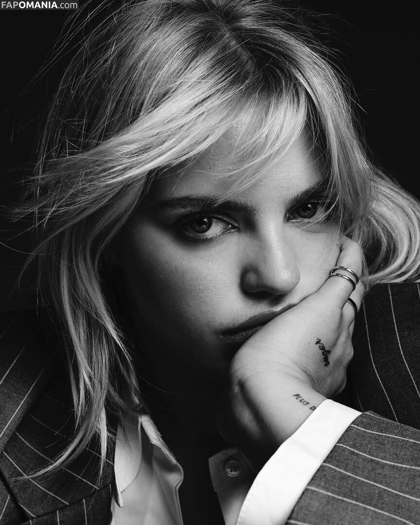 Renee Rapp / reneerapp Обнажённый OnlyFans  Утёкшее фото #132