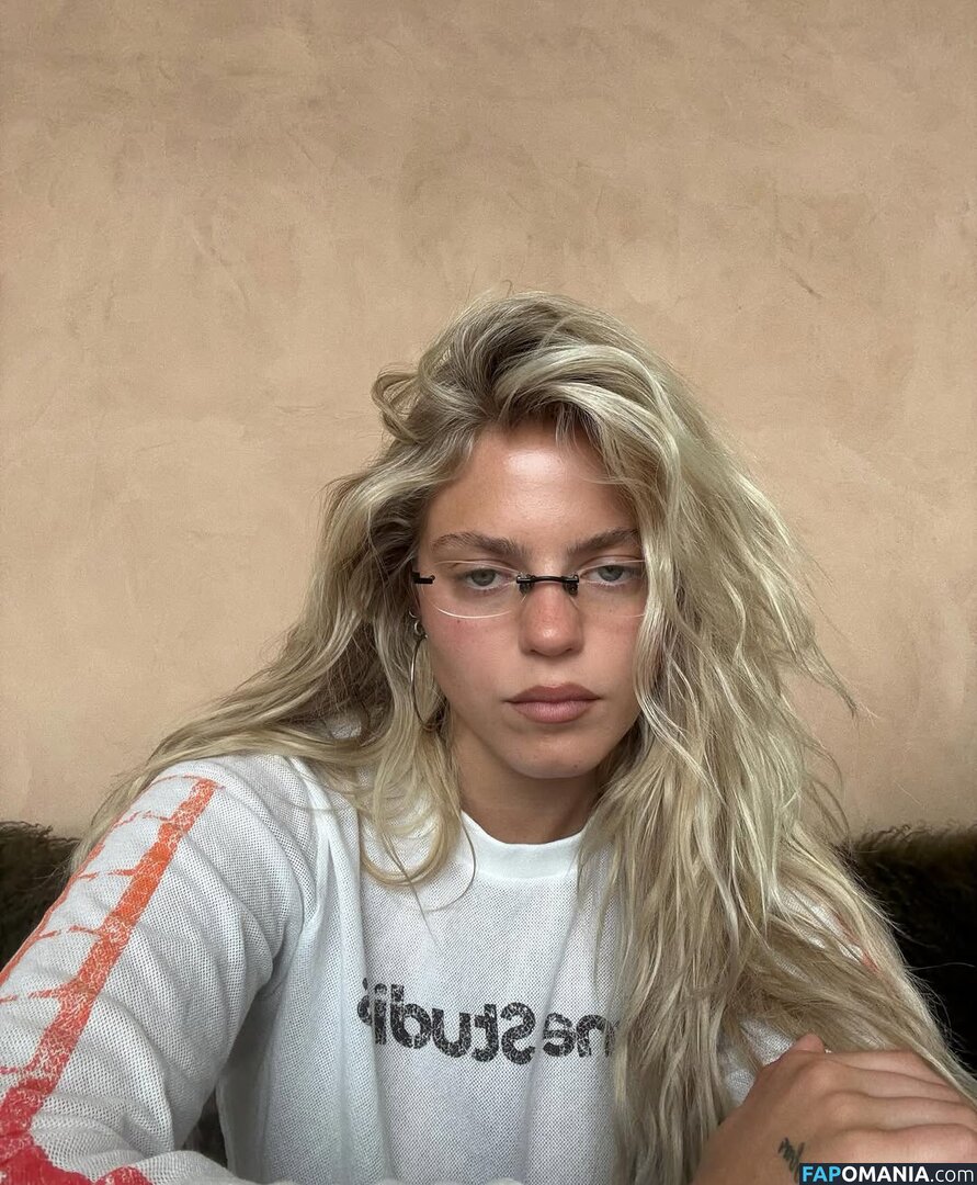 Renee Rapp / reneerapp Обнажённый OnlyFans  Утёкшее фото #139