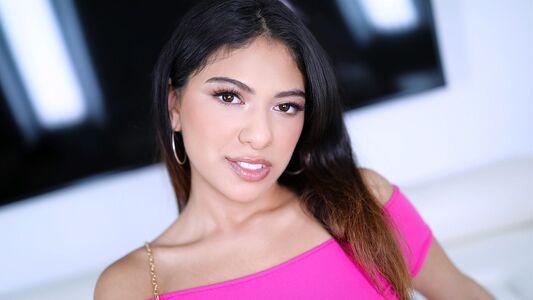 Reyna Belle