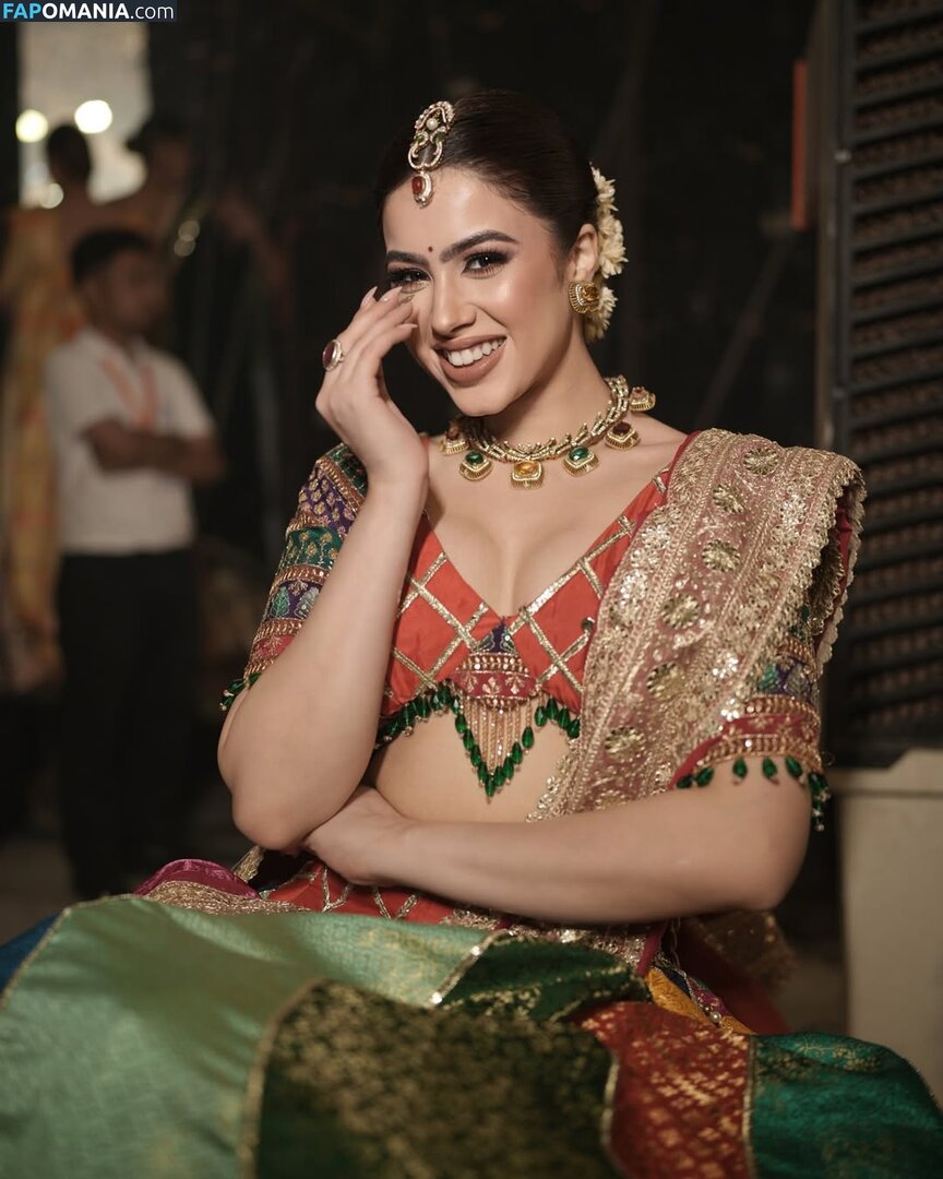 Riva Arora / https: / riva.arora.1 / riva.aroraofficial / rivarora_ Обнажённый OnlyFans  Утёкшее фото #5