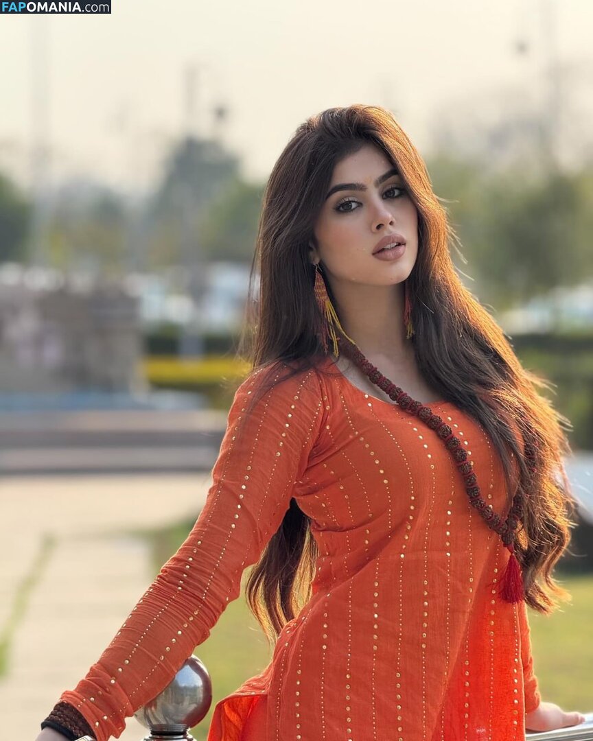 Riva Arora / https: / riva.arora.1 / riva.aroraofficial / rivarora_ Обнажённый OnlyFans  Утёкшее фото #18