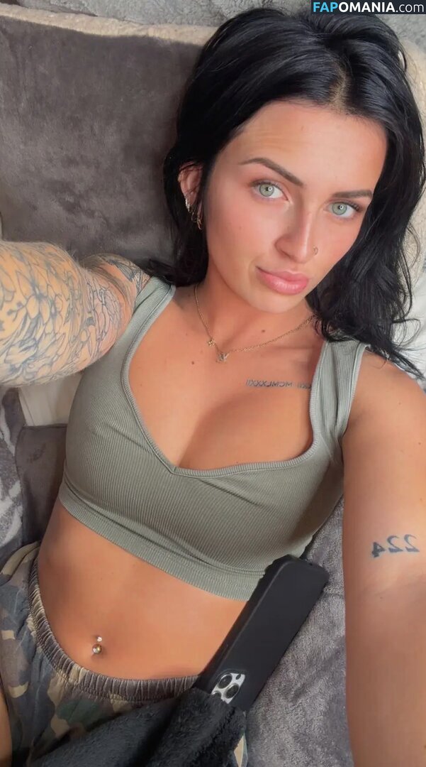 Petitetattedplati / Ronika Eskins / ronika_eskins Обнажённый OnlyFans  Утёкшее фото #41