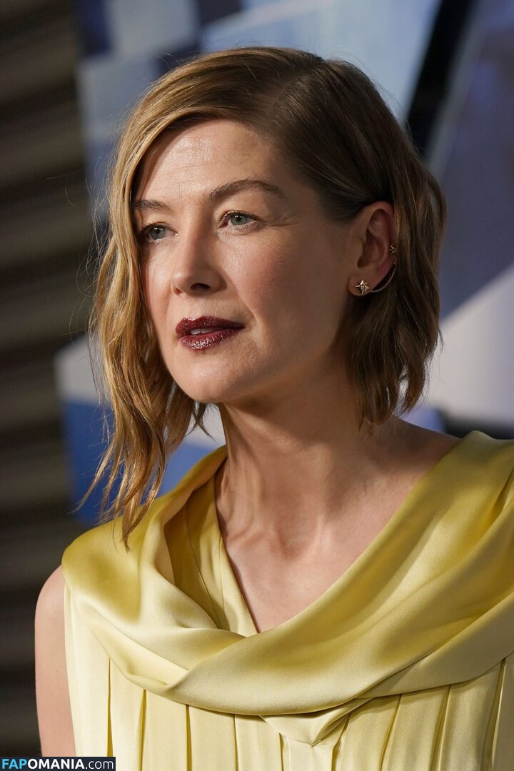 Rosamund Pike / mspike Обнажённый OnlyFans  Утёкшее фото #111