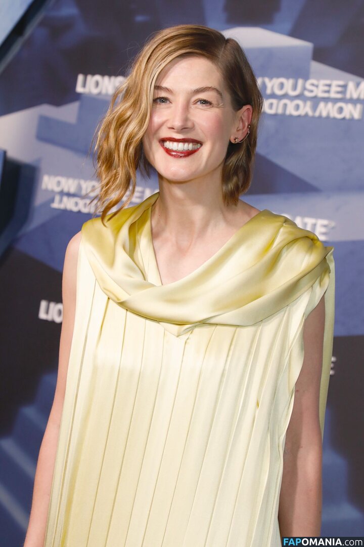 Rosamund Pike / mspike Обнажённый OnlyFans  Утёкшее фото #115