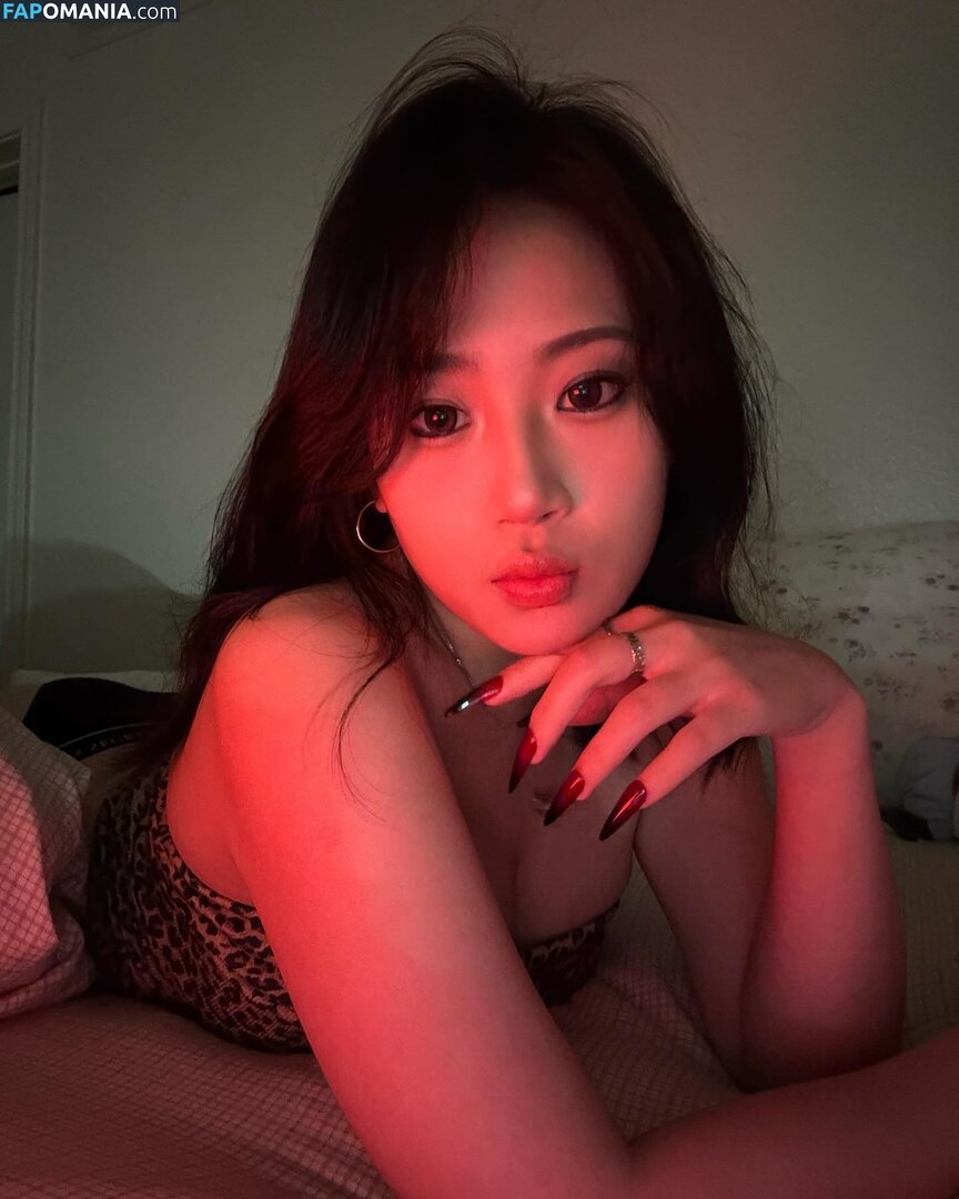 Rubyzhu / rubyzhu1204 Обнажённый OnlyFans  Утёкшее фото #4