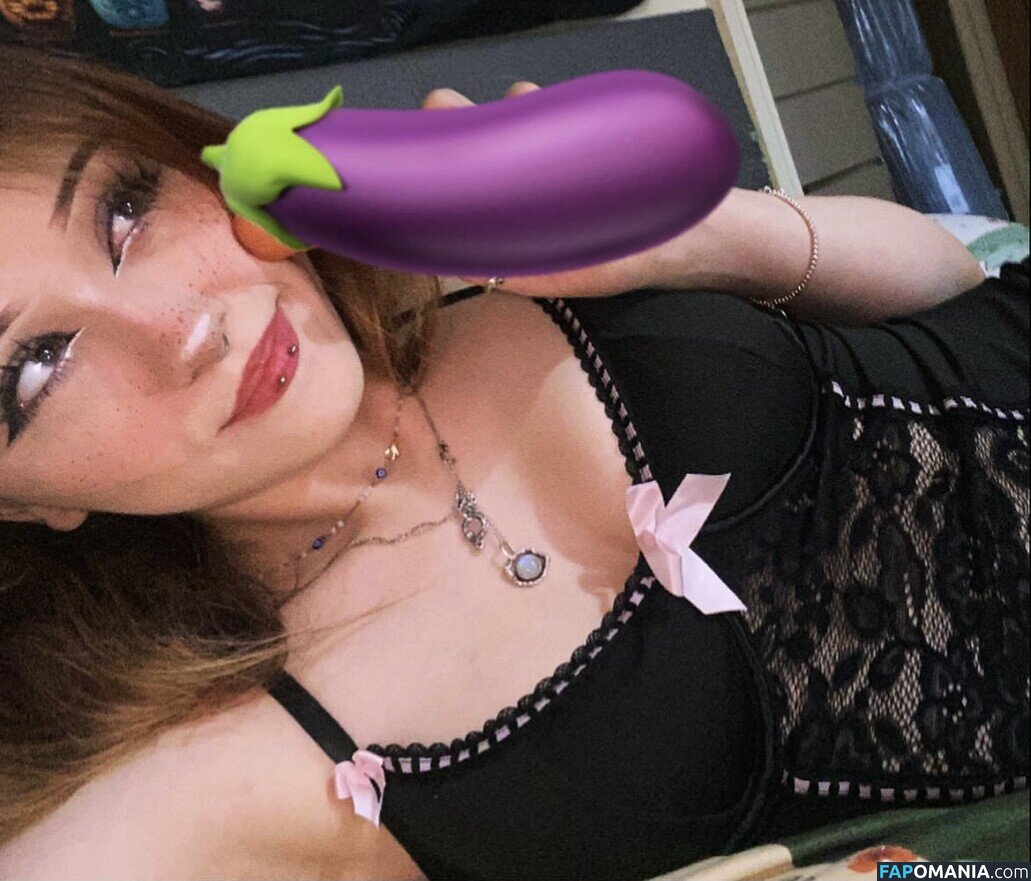 Kittyis._.Schizo / Sabah Nessy / Schizo_Kitty / Schizo_Kitty999 / Succubuss._.Kitty / Sw33tn3ss._.Nessy Обнажённый OnlyFans  Утёкшее фото #3