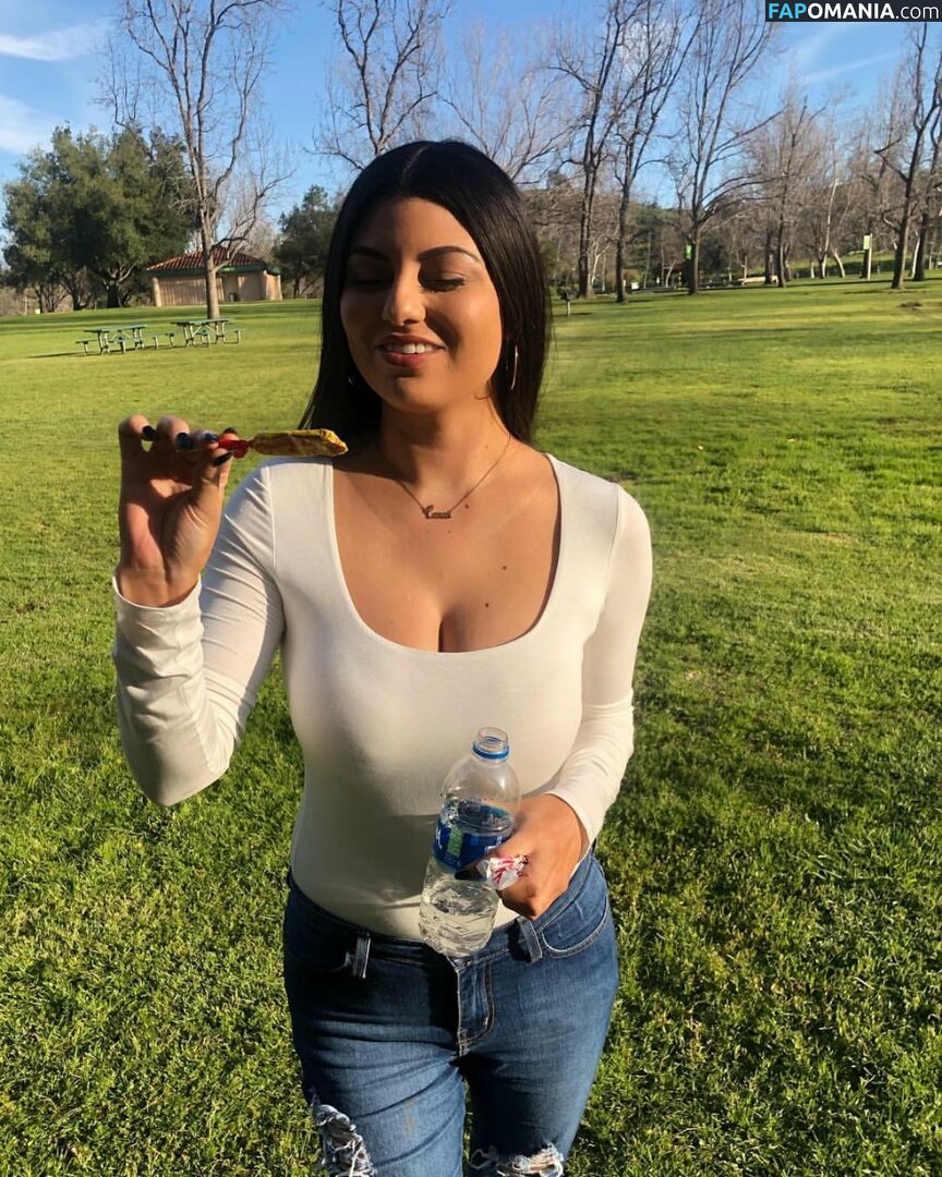 Sabrina / Sabrina_wet / dontripchocolatechip / sabrinacarpenter / sabrinainthecity / suhbeaner_ / upnextwithsabrina Обнажённый OnlyFans  Утёкшее фото #6