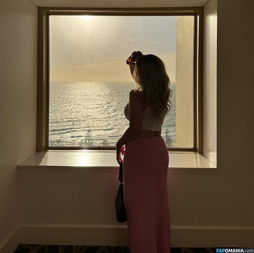 Sacha Ross / sachaross / sasharosexxx Обнажённый OnlyFans  Утёкшее фото #4