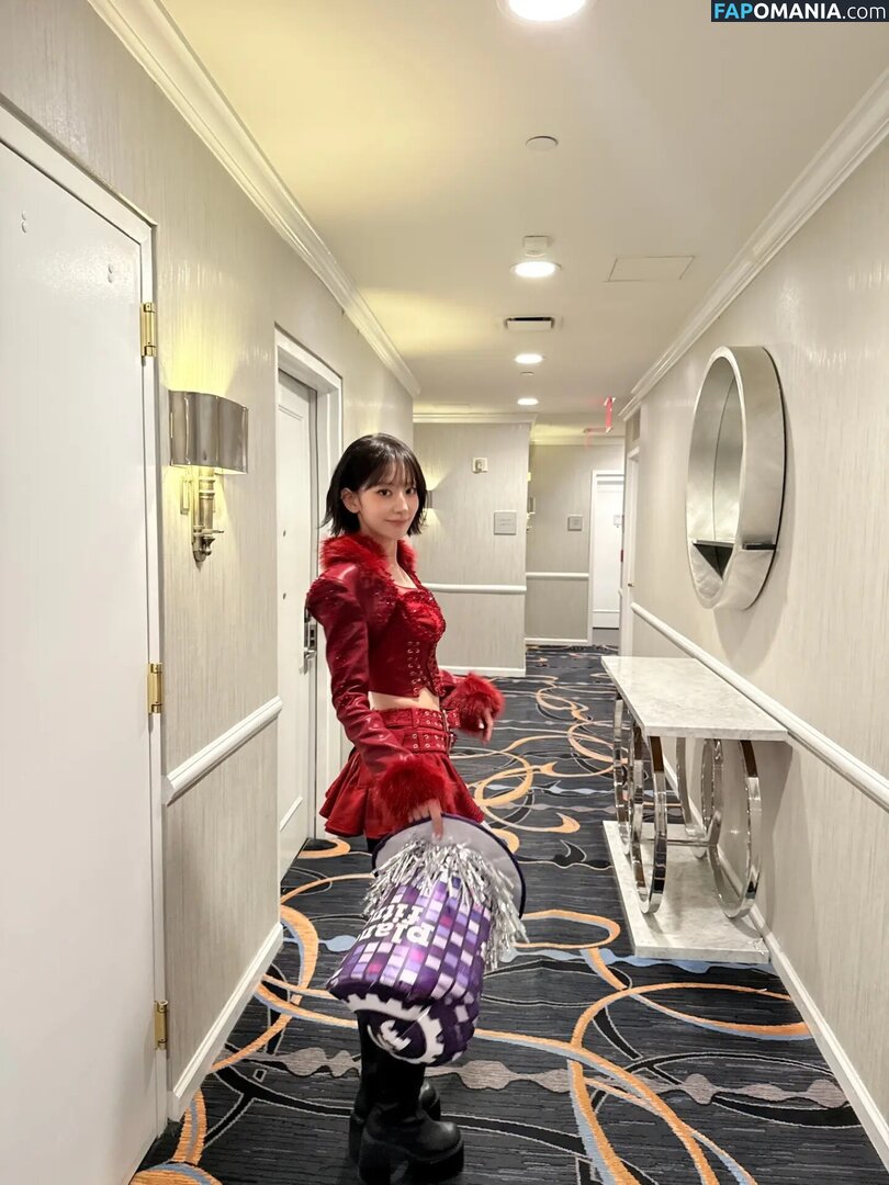 39saku_chan / LESSERAFIM / Sakura Miyawaki 宮脇 咲良 Обнажённый OnlyFans  Утёкшее фото #11