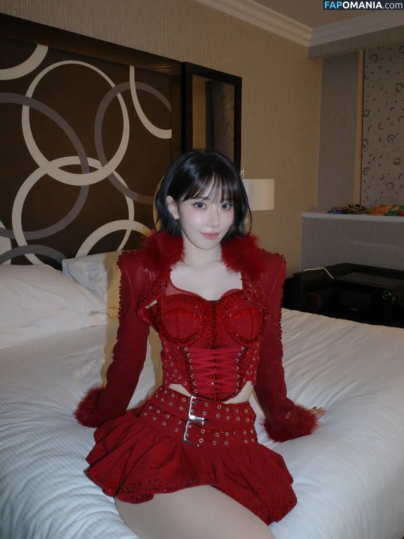 39saku_chan / LESSERAFIM / Sakura Miyawaki 宮脇 咲良 Обнажённый OnlyFans  Утёкшее фото #13
