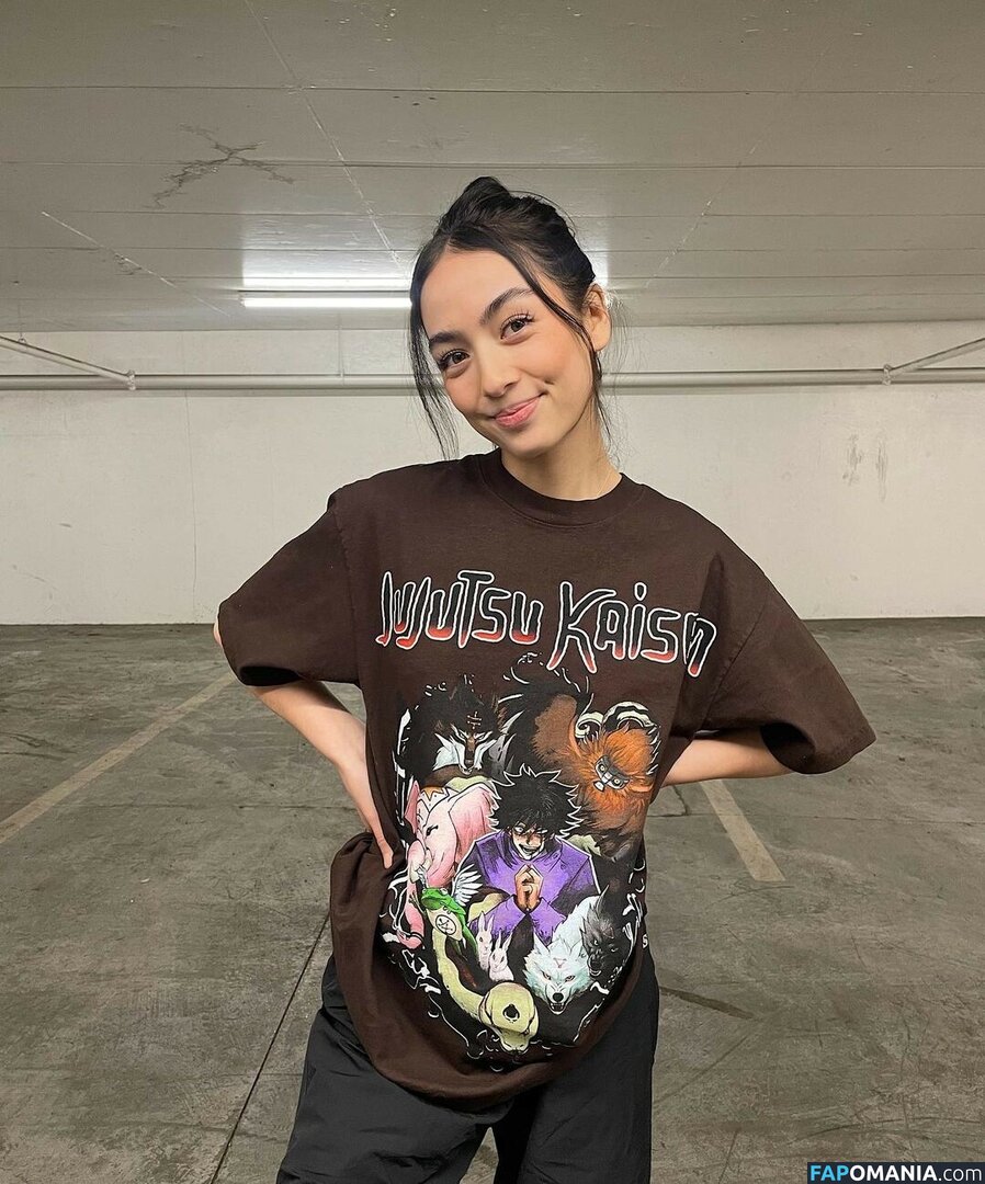 Sakura Shymko / SakuraShymko Обнажённый OnlyFans  Утёкшее фото #2