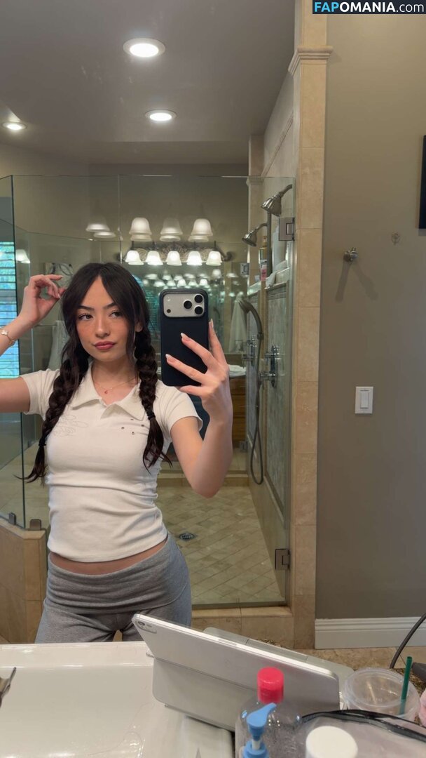 Sakura Shymko / SakuraShymko Обнажённый OnlyFans  Утёкшее фото #16