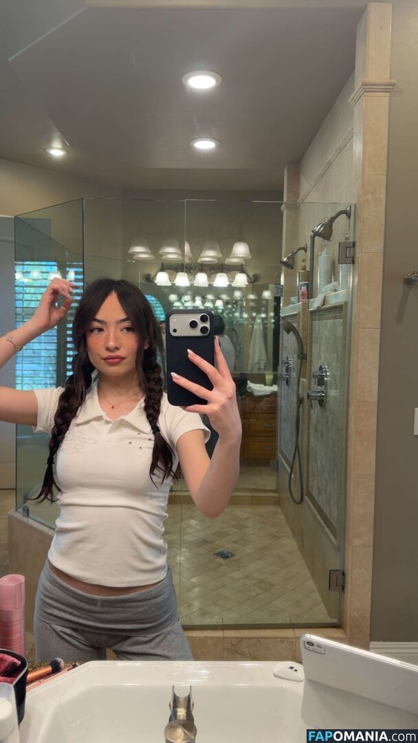 Sakura Shymko / SakuraShymko Обнажённый OnlyFans  Утёкшее фото #17