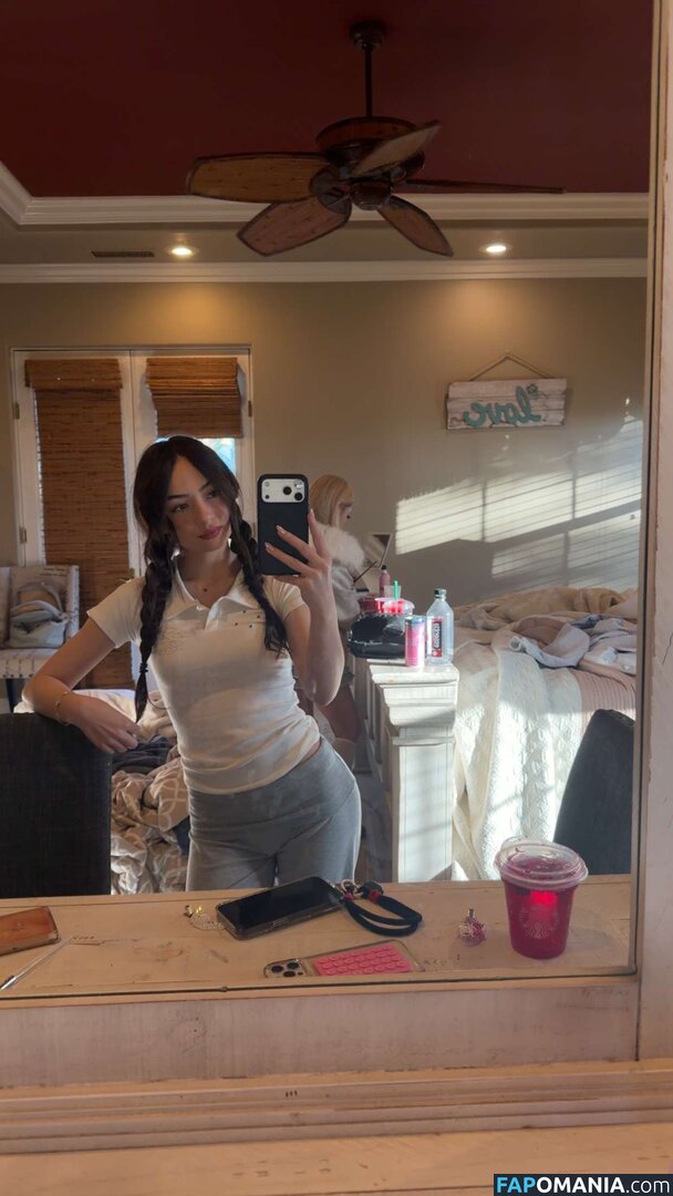 Sakura Shymko / SakuraShymko Обнажённый OnlyFans  Утёкшее фото #18