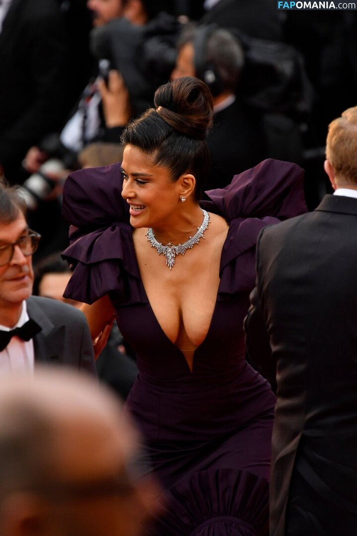 Salma Hayek / salmahayek Обнажённый OnlyFans  Утёкшее фото #1487
