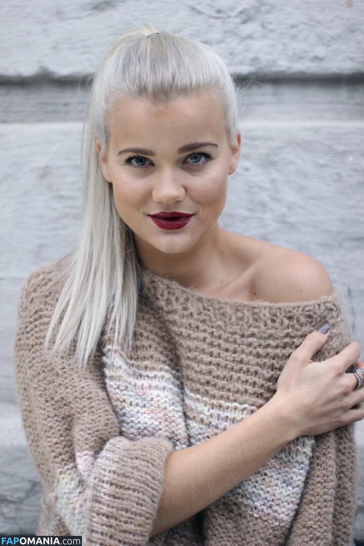 Sandra Lyng Обнажённый OnlyFans  Утёкшее фото #7