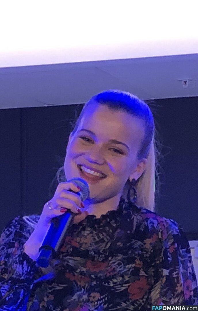 Sandra Lyng Обнажённый OnlyFans  Утёкшее фото #8