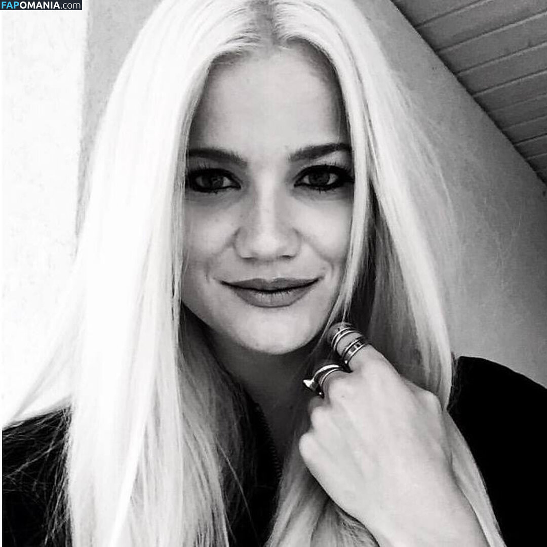 Sandra Lyng Обнажённый OnlyFans  Утёкшее фото #20