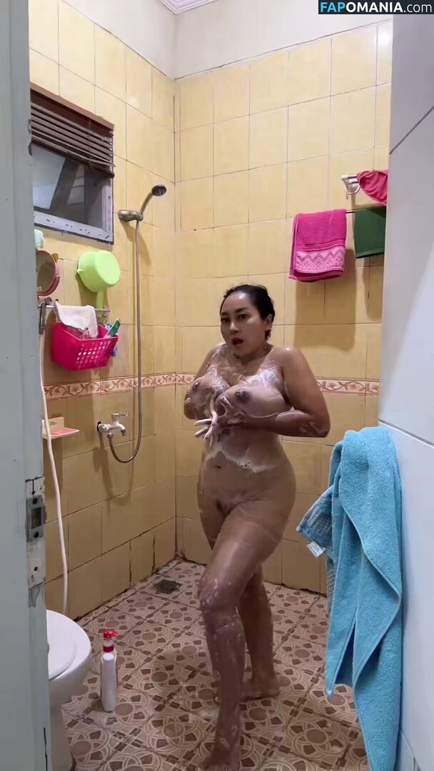 Sarah Ardhelia / sarah.ardheliadiary / sarahardhelia1995 / saraz6808 Обнажённый OnlyFans  Утёкшее фото #10