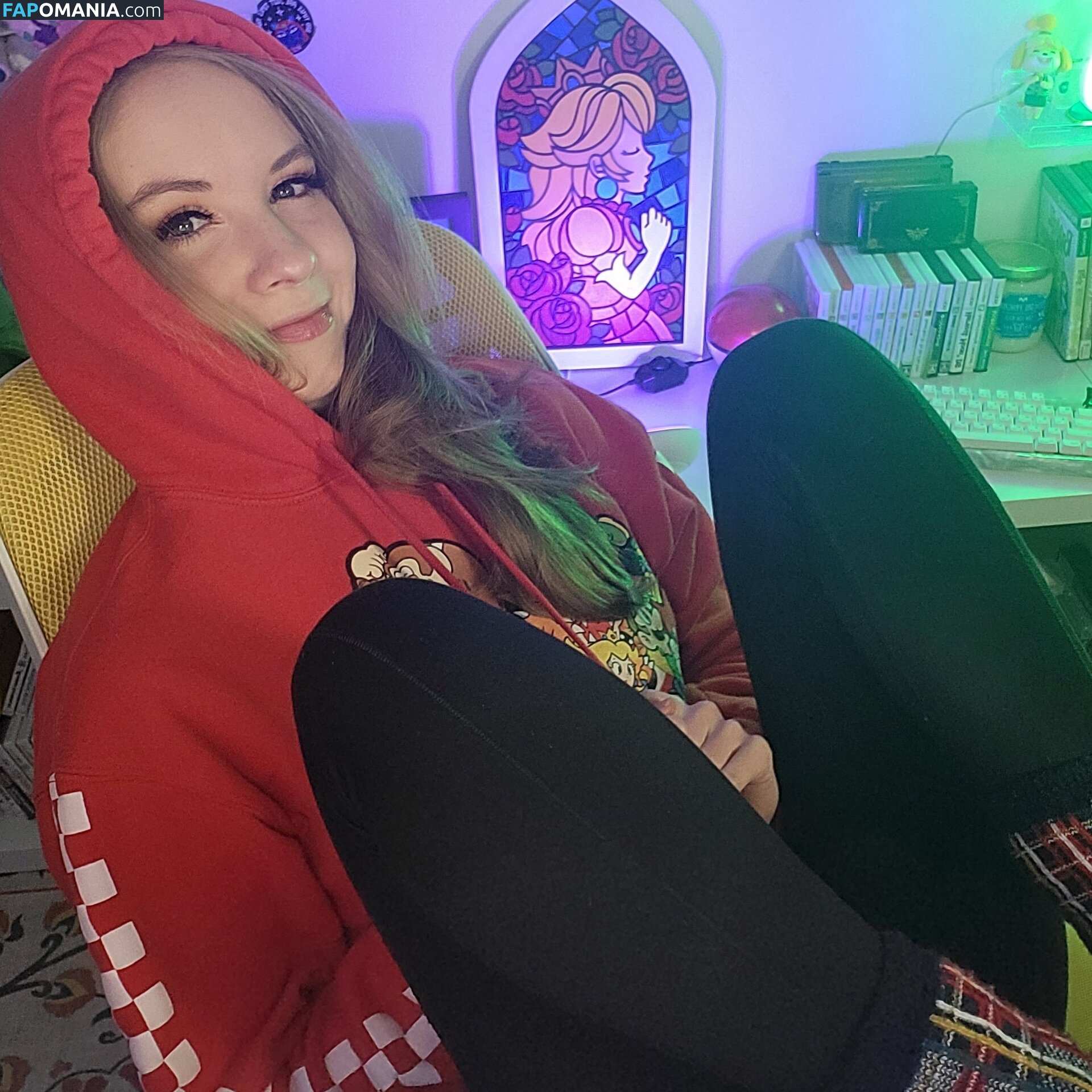 Sarahpodz / https: Обнажённый OnlyFans  Утёкшее фото #1