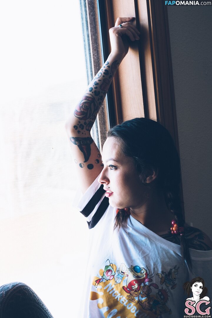 Sassafrass / _sassafrass / definite.bad.idea Обнажённый OnlyFans  Утёкшее фото #1