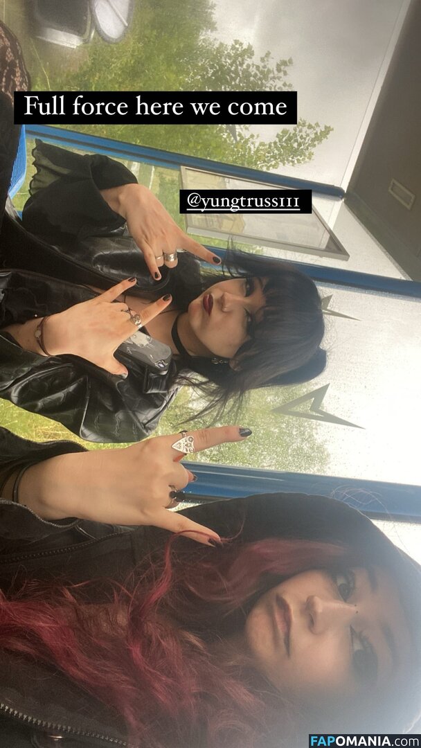 foxynfriendsmadebydesign / scorpionfl0wer / scrtcnt04 Обнажённый OnlyFans  Утёкшее фото #4