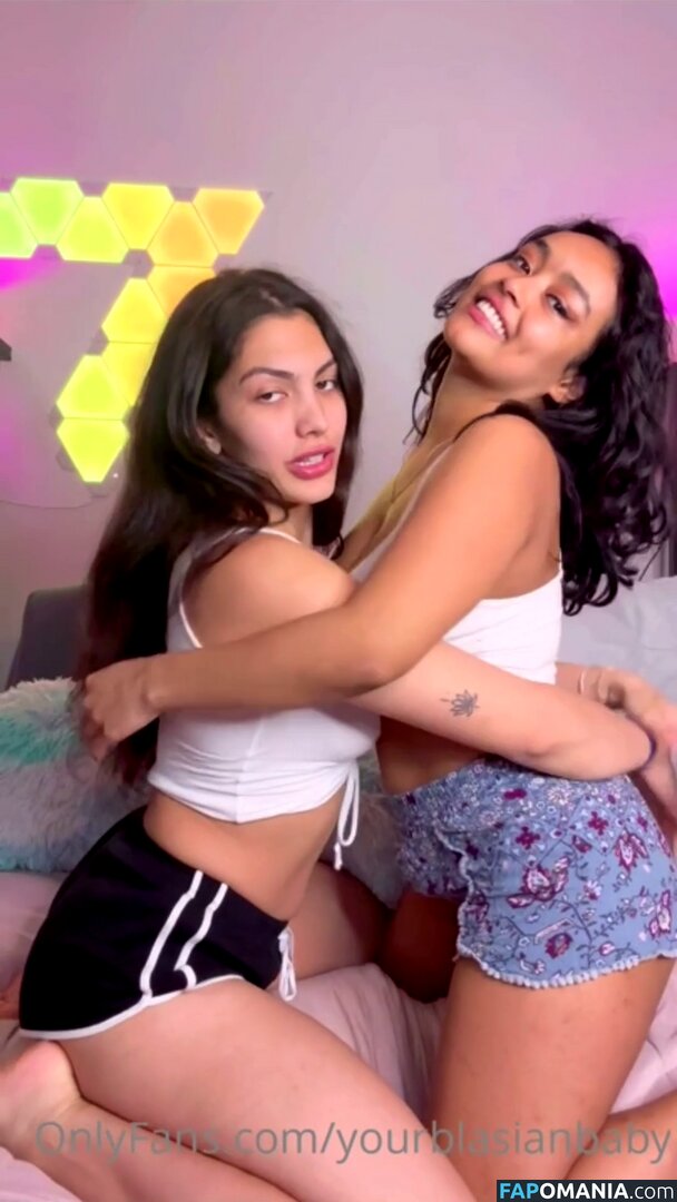 Self Booba Licking Videos / lizzobeeating Обнажённый OnlyFans  Утёкшее фото #21