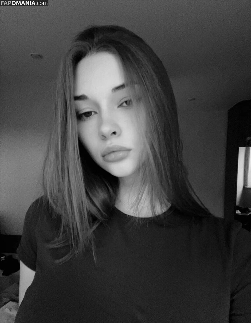 Miroslava / reel / sharrimalagisi Обнажённый OnlyFans  Утёкшее фото #10