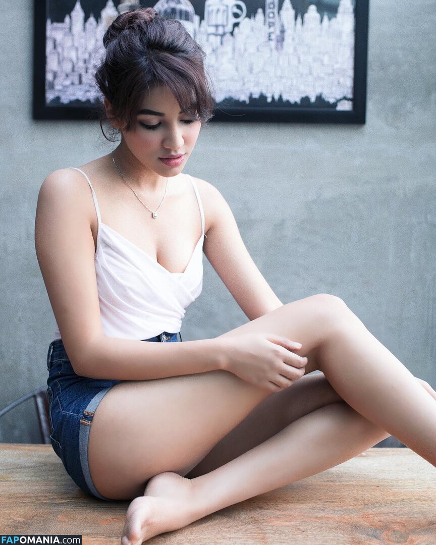 Shivani Singh / shivani.singhh Обнажённый OnlyFans  Утёкшее фото #8