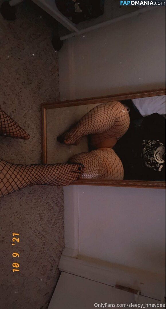 hney.bees / sleepy_hneybee Обнажённый OnlyFans  Утёкшее фото #8