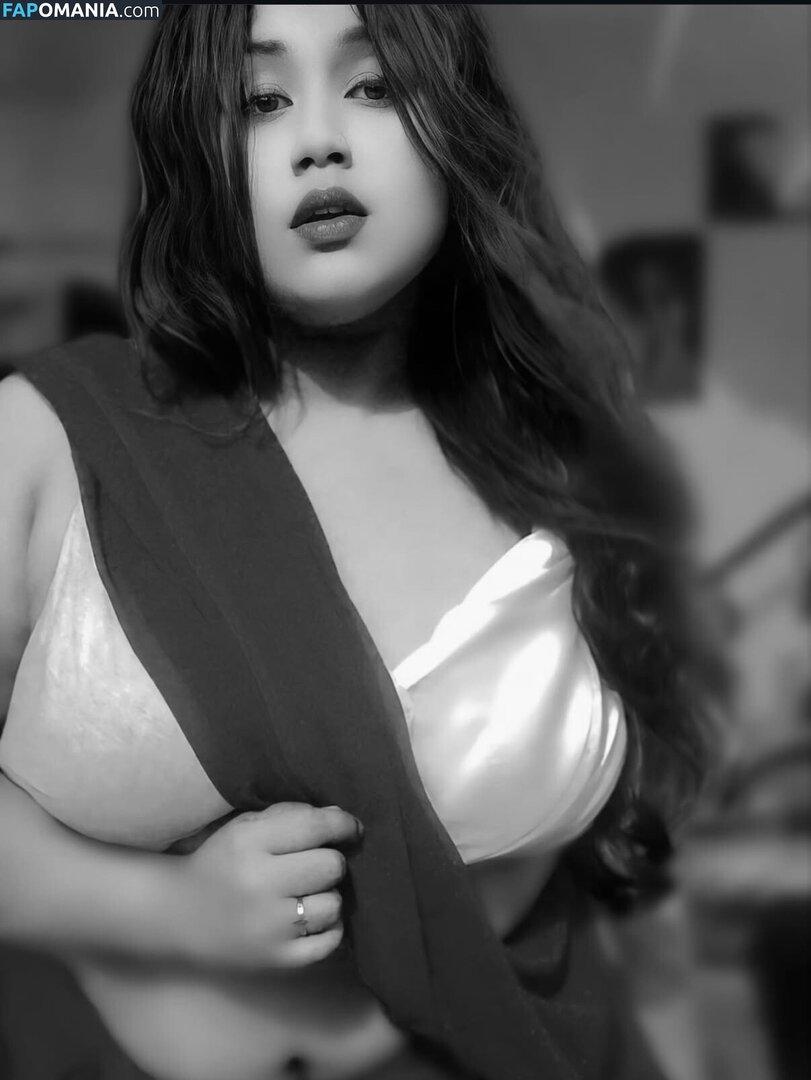 Sneha Gowry / _gowreeee_ Обнажённый OnlyFans  Утёкшее фото #1