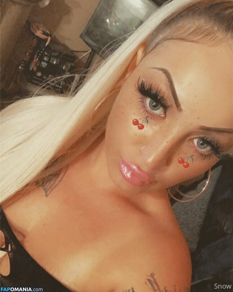 snowbunnygang420 / snowbunnysara420 Обнажённый OnlyFans  Утёкшее фото #10