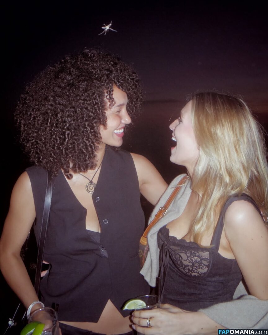 Sofia Wylie / https: / sofiawylie Обнажённый OnlyFans  Утёкшее фото #13